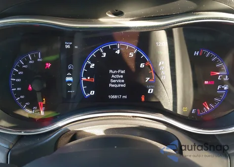 2016 Jeep Grand Cherokee Srt z USA, uszkodzony, nr VIN 1C4RJFDJ3GC365064